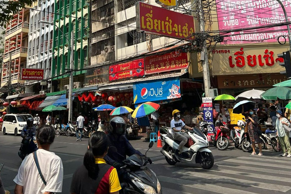 A view of a crowded street in Thailand 