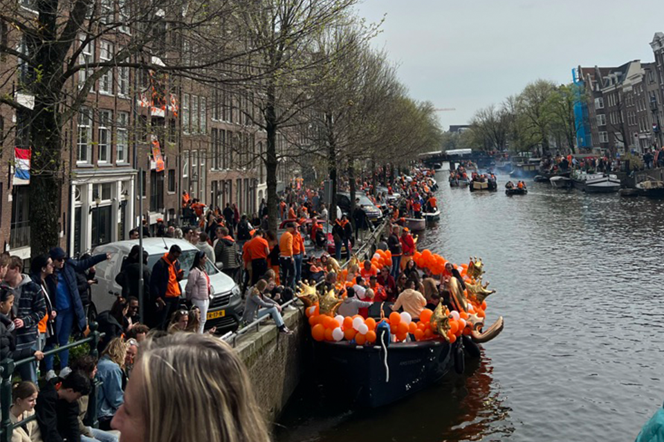 balloons on boat in Amsterdam