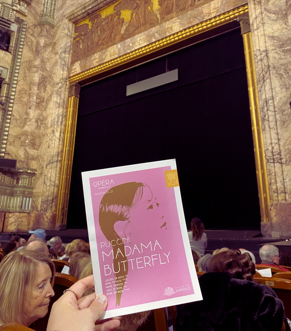 student watching the Puccini’s Madame Butterfly at the Marseille Opera House