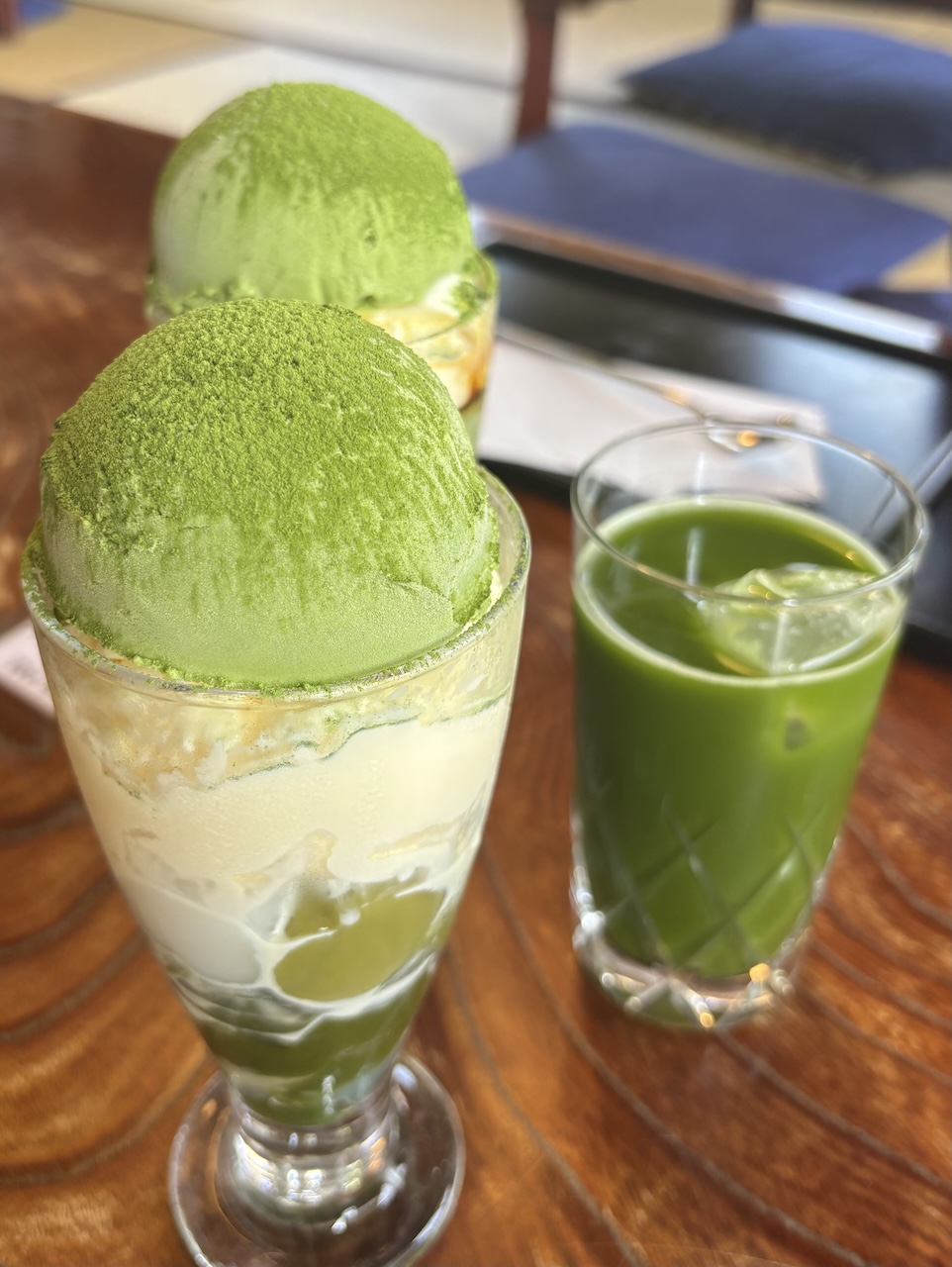 image of student enjoying Matcha icecream & Latte in Japan