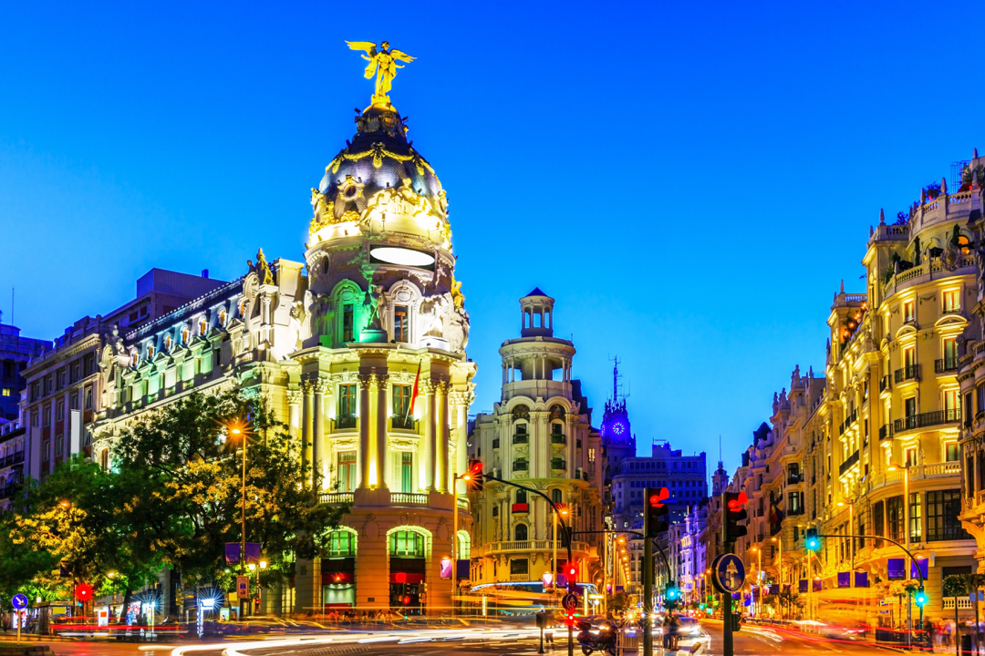 night buildlings abroad