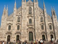 student standing in front of the Duomo di Milano