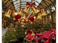 student took a picture of Christmas decorations at the Covent Garden Christmas Market
