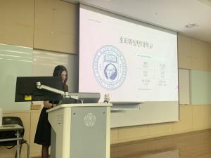 student sharing facts about GW